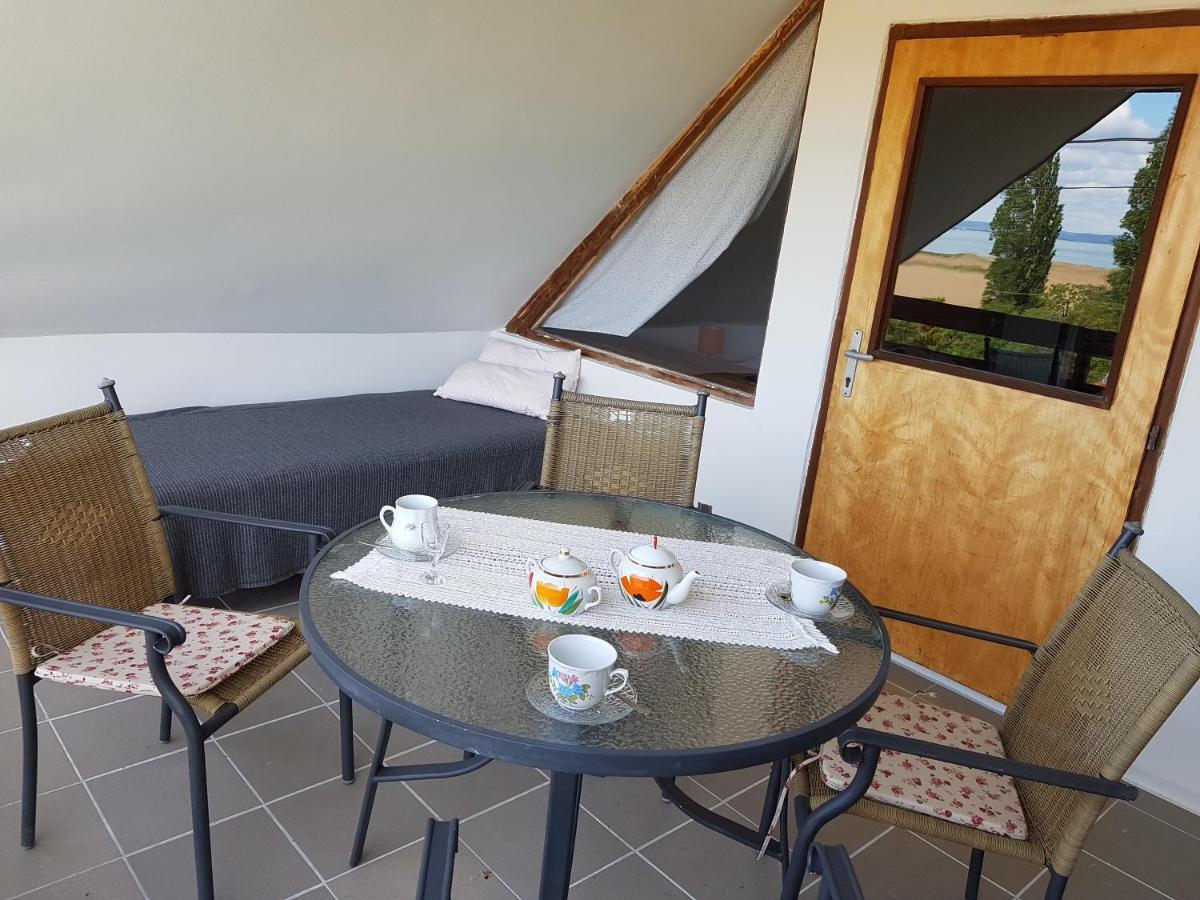 Kilatas A Tora Apartman Szigliget Eksteriør billede